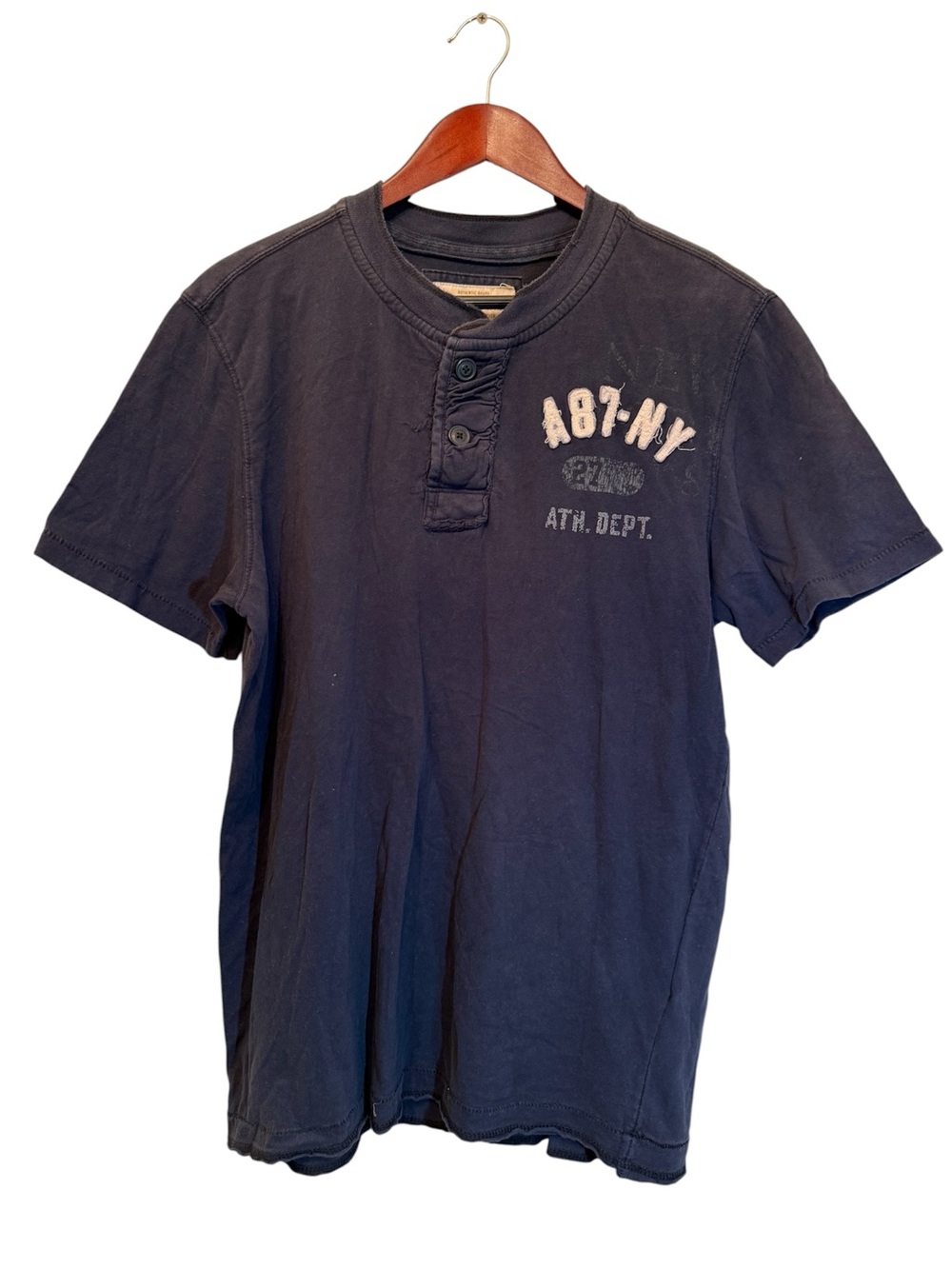 ✨ vintage A87 Aeropostale henley tee ✨